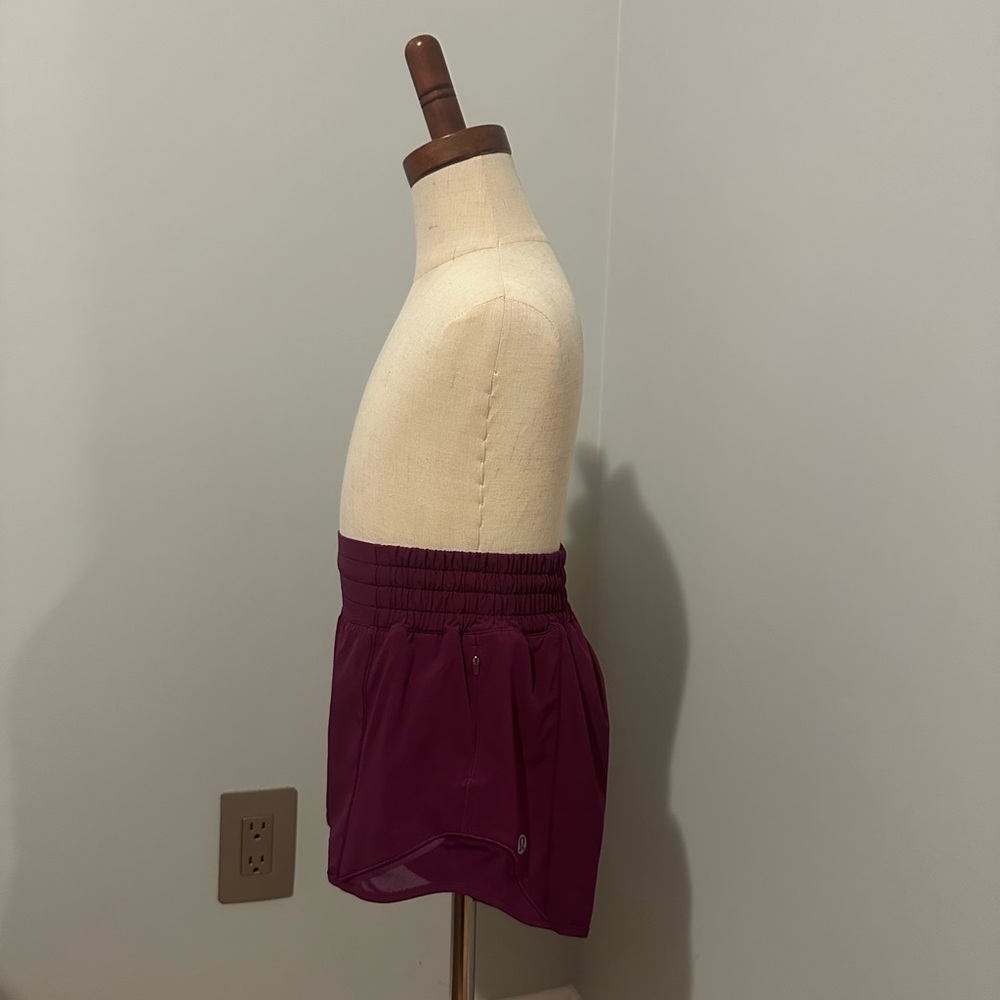 LULULEMOM HOTTY HOT HIGH-RISE SHORT 4” - Picture 3 of 5